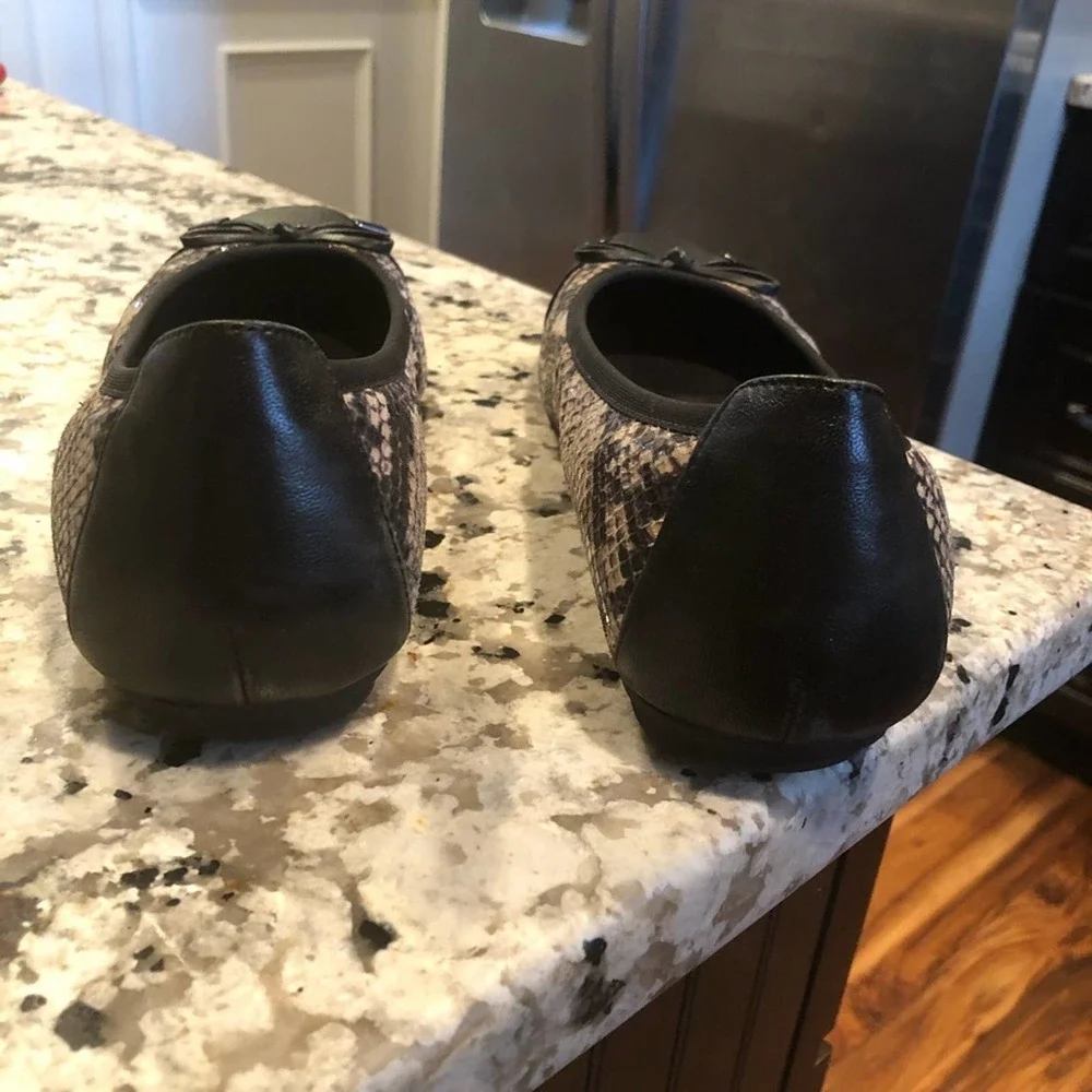 Vionic “Minna” Leather Ballet Slipper Flat 7 - Picture 4 of 11